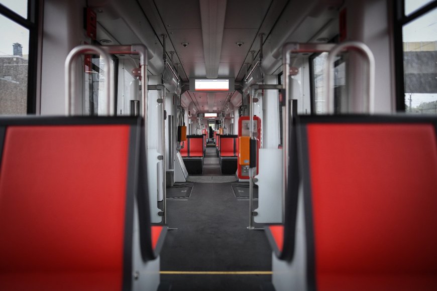 Bombardier liefert die erste neue FLEXITY-Niederflurstraßenbahn nach Duisburg